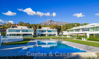 Herverkoop! Ultramoderne designerwoning te koop in een eersteklas complex op de Golden Mile van Marbella. Instapklaar. 69355 