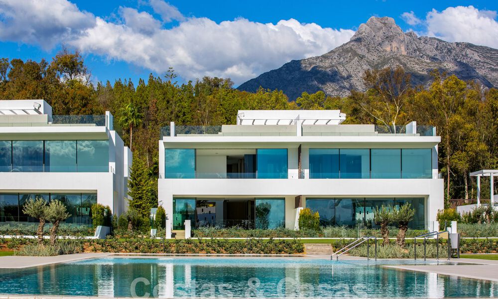 Herverkoop! Ultramoderne designerwoning te koop in een eersteklas complex op de Golden Mile van Marbella. Instapklaar. 69357