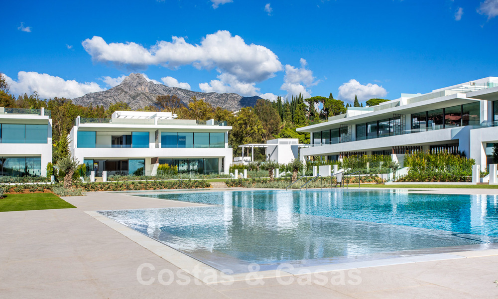 Herverkoop! Ultramoderne designerwoning te koop in een eersteklas complex op de Golden Mile van Marbella. Instapklaar. 69358