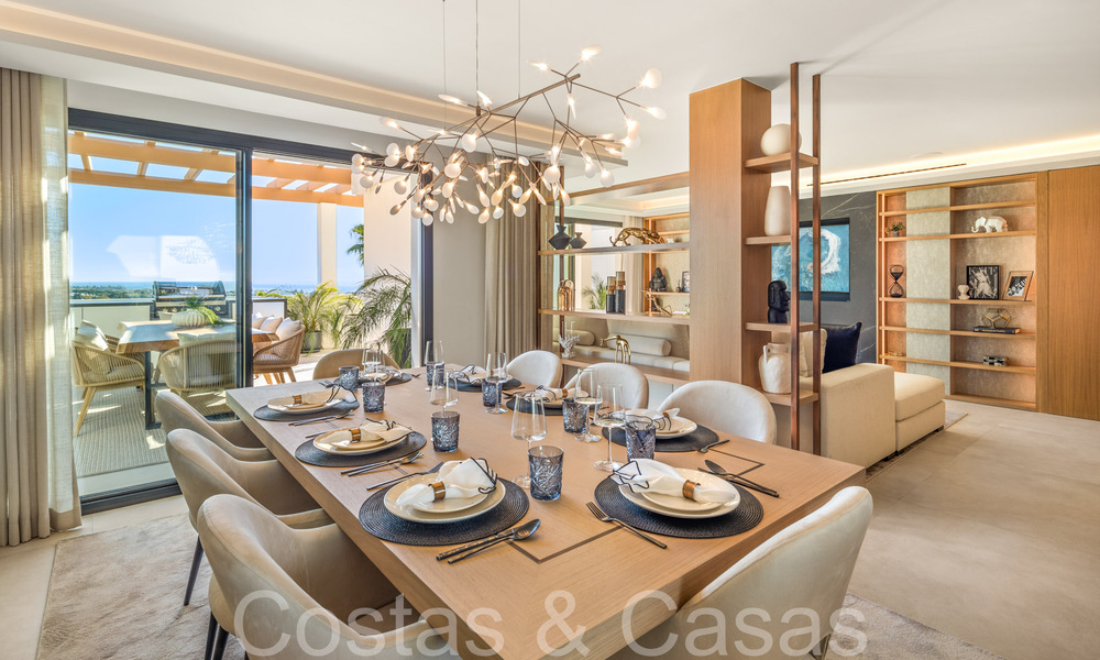 Eersteklas duplex penthouse met panoramisch zeezicht en eigen dompelbad te koop in Nueva Andalucia, Marbella 69471