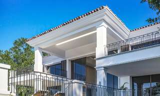 Majestueuze, klassiek-Andalusische luxevilla te koop in het exclusieve Cascada de Camojan in Marbella 69497 