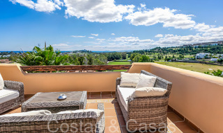 Instapklaar luxe penthouse met magnifiek uitzicht op de golfbaan en de Middellandse Zee te koop in Benahavis - Marbella 69626 