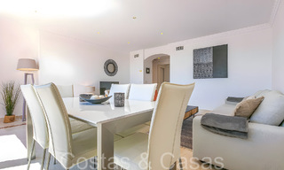 Instapklaar luxe penthouse met magnifiek uitzicht op de golfbaan en de Middellandse Zee te koop in Benahavis - Marbella 69630 