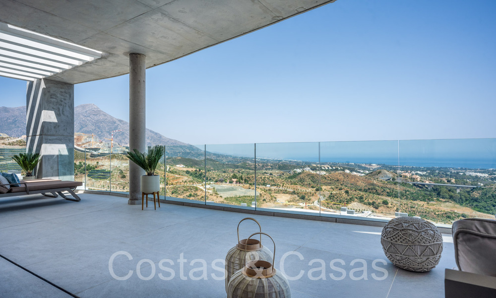 Instapklaar, eigentijds penthouse met panoramisch zeezicht te koop in een hoogstaand complex van Benahavis - Marbella 69992