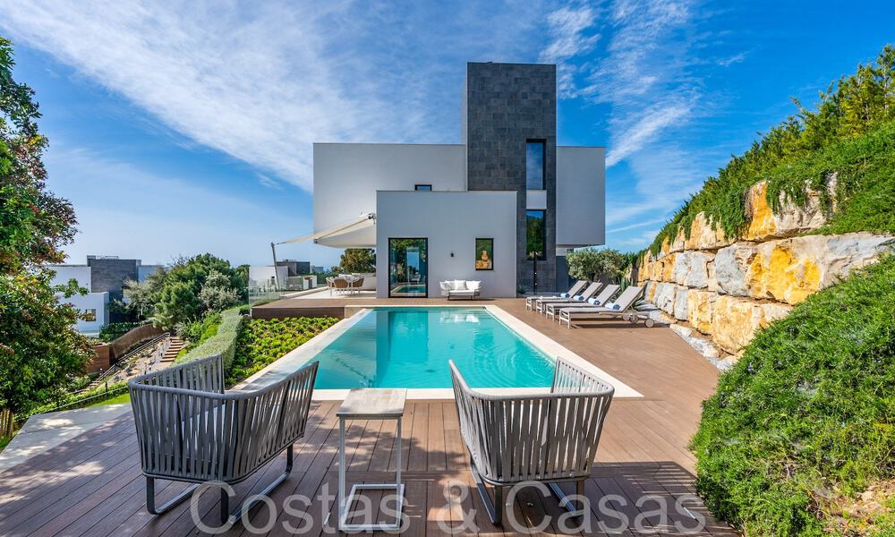 Instapklare luxevilla met panoramische vergezichten te koop in een gated community van Benahavis - Marbella 70062