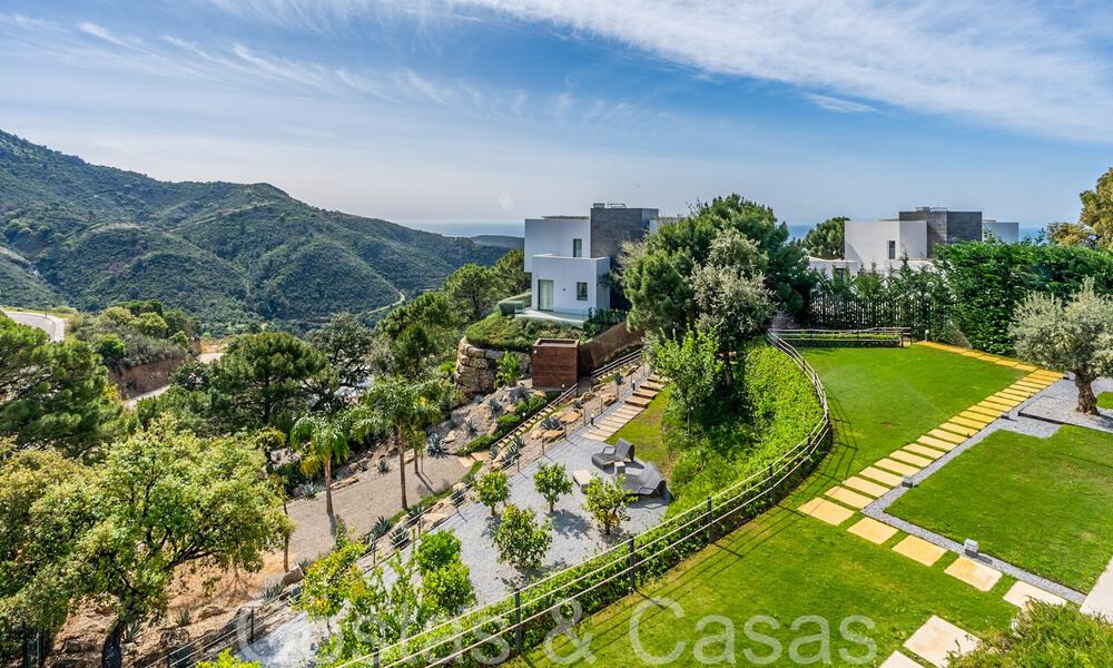 Instapklare luxevilla met panoramische vergezichten te koop in een gated community van Benahavis - Marbella 70069