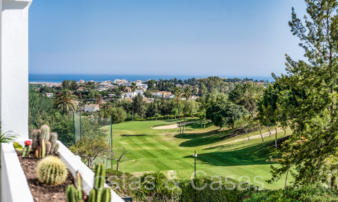 Luxueus gerenoveerd appartement met golf- en zeezicht te koop, grenzend aan een vooraanstaande golfbaan in La Quinta, Benahavis - Marbella 69947