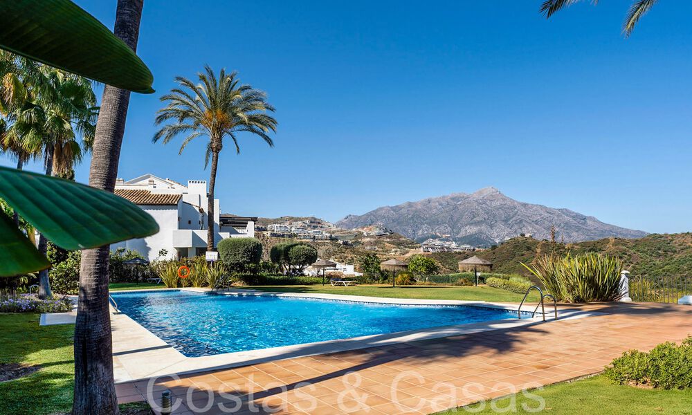 Instapklaar, verfijnd penthouse te koop in een gated golfenclave van La Quinta in Benahavis - Marbella 70186