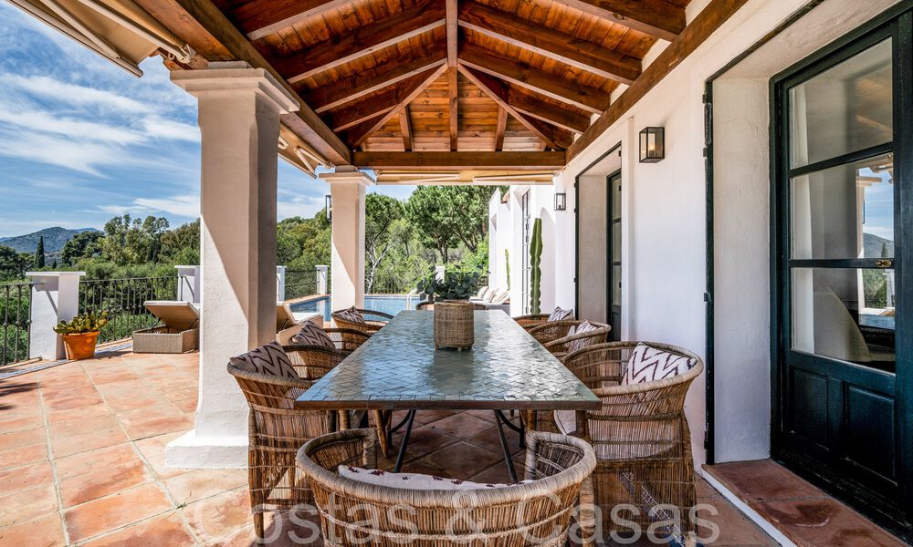 Gelijkvloerse luxevilla in eigentijdse mediterrane bouwstijl te koop omgeven door natuur in El Madroñal, Benahavis - Marbella 70266