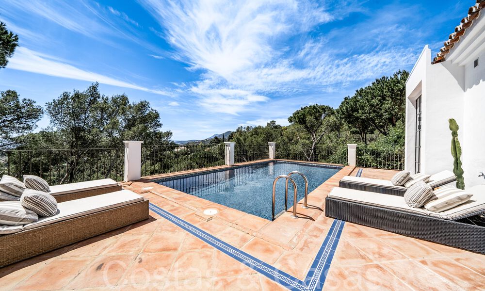 Gelijkvloerse luxevilla in eigentijdse mediterrane bouwstijl te koop omgeven door natuur in El Madroñal, Benahavis - Marbella 70267