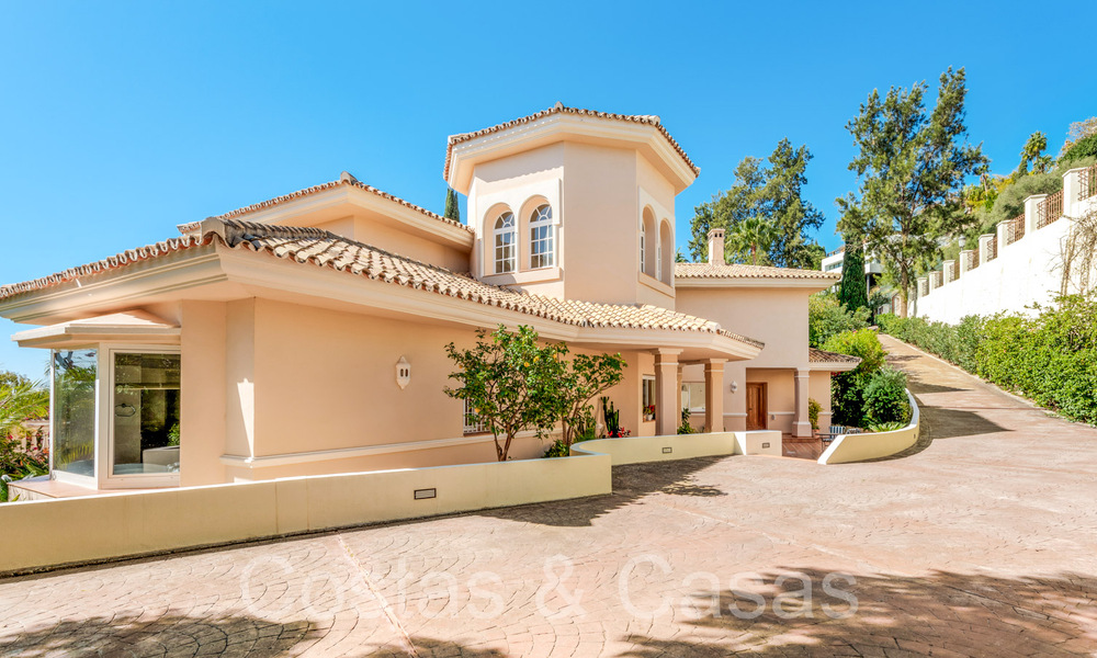 Luxueuze villa met traditionele bouwstijl te koop in een gated community van La Quinta, Benahavis - Marbella 70312