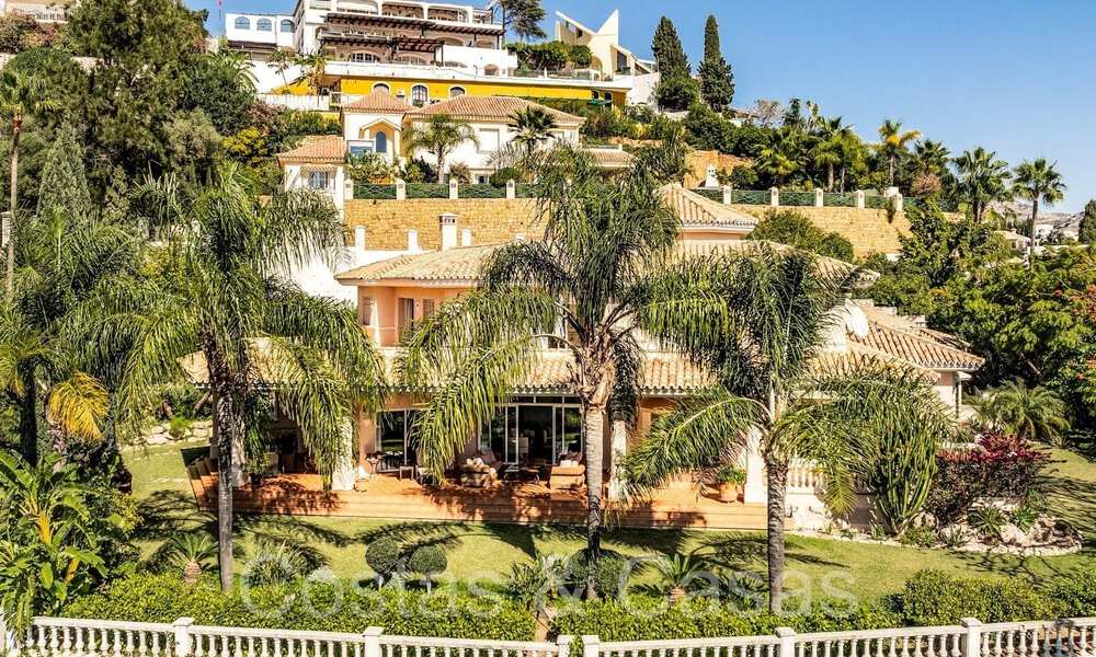 Luxueuze villa met traditionele bouwstijl te koop in een gated community van La Quinta, Benahavis - Marbella 70315