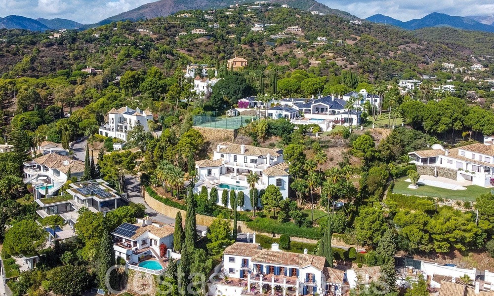 Sublieme Mediterrane luxevilla met panoramisch zeezicht te koop in El Madroñal, Marbella - Benahavis 70382