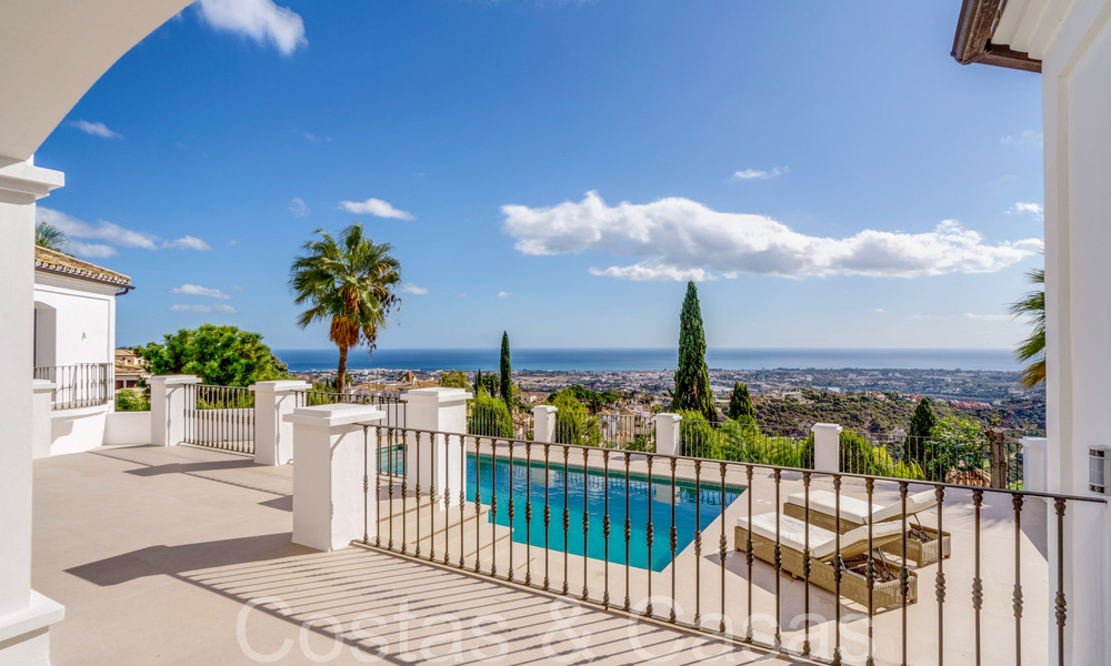 Sublieme Mediterrane luxevilla met panoramisch zeezicht te koop in El Madroñal, Marbella - Benahavis 70384