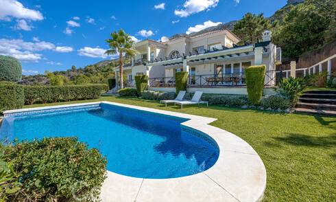 Spaanse luxevilla met schitterend uitzicht te koop, genesteld in het groen van Istan, Costa del Sol 70423