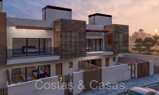 Nieuwe ontwikkeling van 8 townhouses te koop grenzend aan de golfbaan in Estepona 70557 