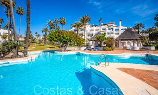 Penthouse te koop in een begeerd strandcomplex op de New Golden Mile tussen Marbella en Estepona 70716 