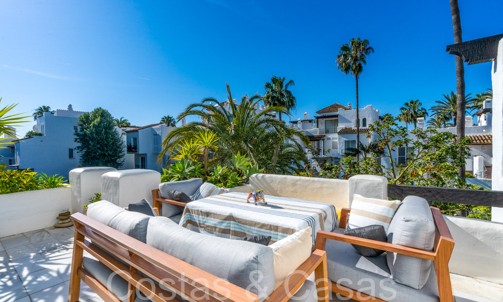 Penthouse te koop in een begeerd strandcomplex op de New Golden Mile tussen Marbella en Estepona 70730