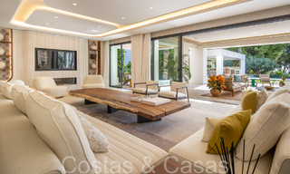 Moderne luxevilla te koop in een gated urbanisatie op Marbella’s Golden Mile 70767 