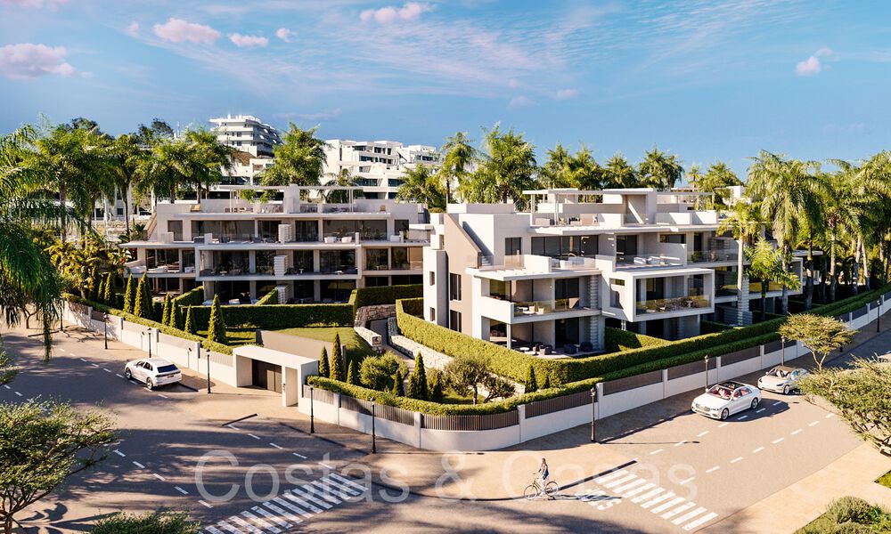 Nieuw project met luxe appartementen en penthouses te koop op loopastand van het strand in Estepona 71087