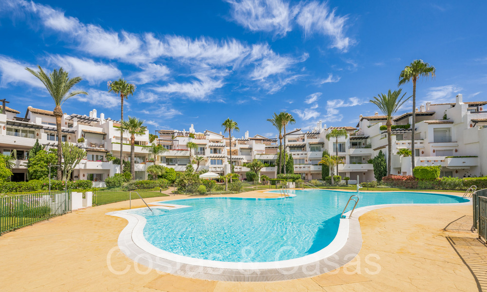 Volledig gerenoveerd gelijkvloers appartement te koop, in een strandcomplex op de New Golden Mile tussen Marbella en Estepona 71289