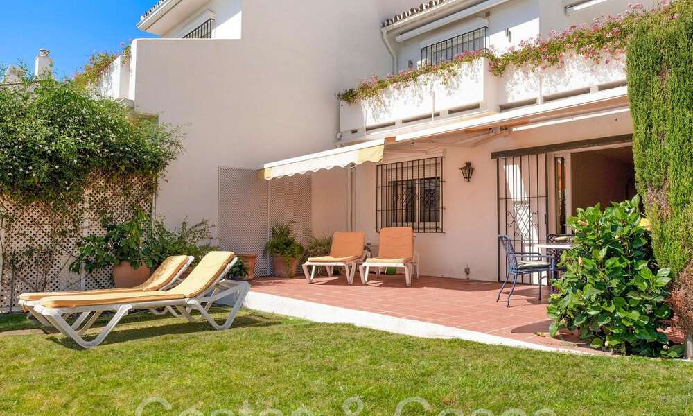 Tuinappartement met 3 slaapkamers te koop op loopafstand van Puerto Banus, Marbella 71803