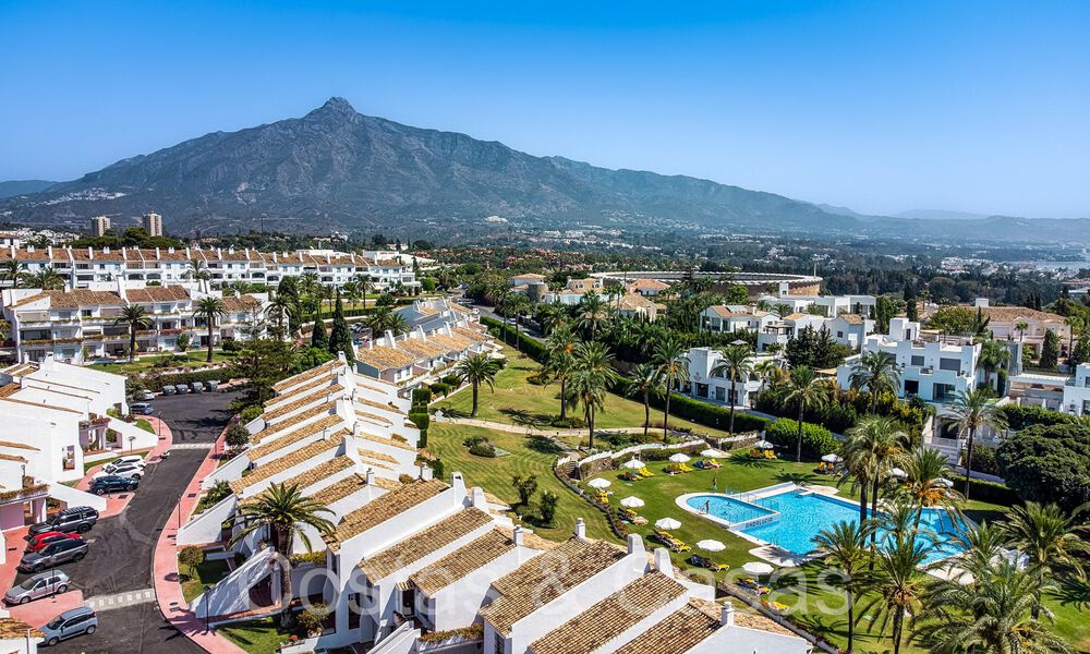 Tuinappartement met 3 slaapkamers te koop op loopafstand van Puerto Banus, Marbella 71807