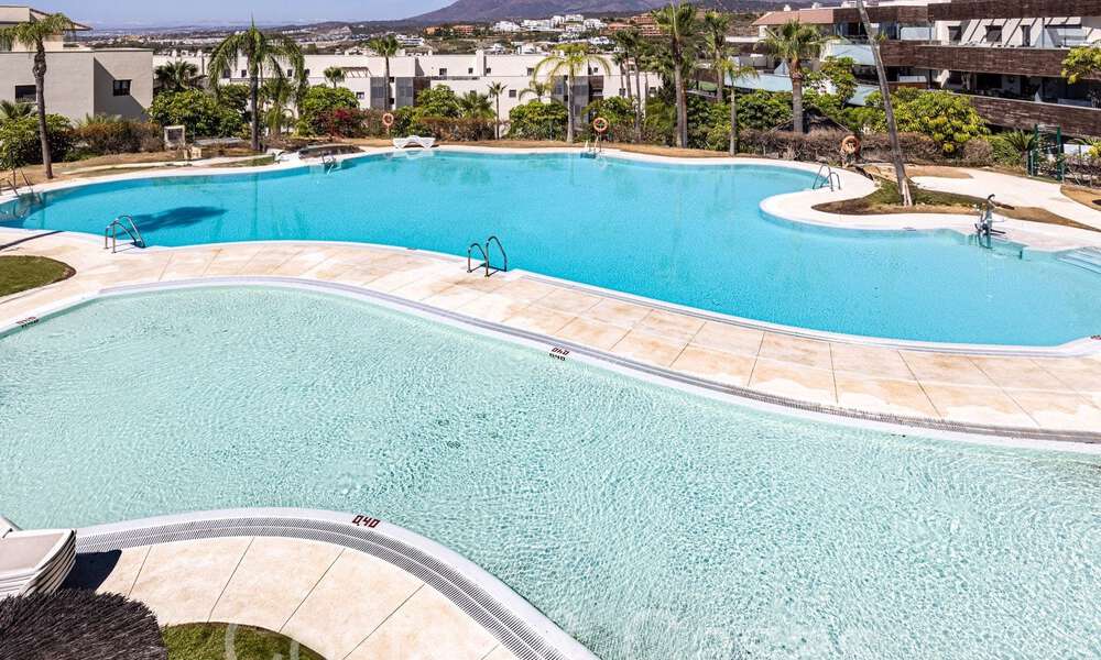 Modern golf appartement te koop in het prestigieuze 5* Los Flamingos Golf Resort op de New Golden Mile, Marbella - Benahavís 71688