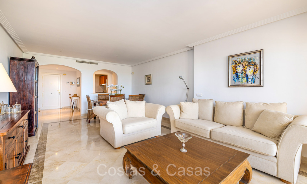 Instapklaar, ruim 3-slaapkamer appartement te koop omgeven door golfbanen in Benahavis - Marbella 72138