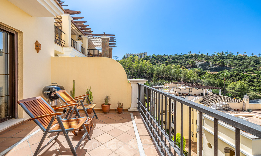 Instapklaar, ruim 3-slaapkamer appartement te koop omgeven door golfbanen in Benahavis - Marbella 72151