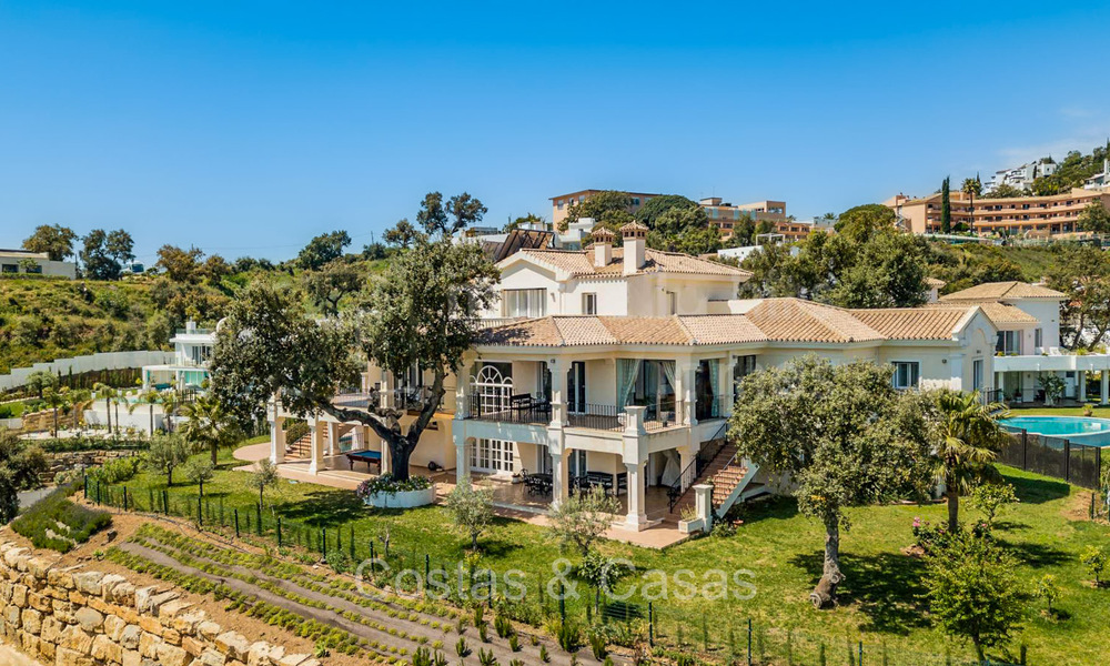 Majestueuze villa in Mediterrane stijl te koop, met zeezicht, in een natuurlijke omgeving ten oosten van Marbella centrum 72168