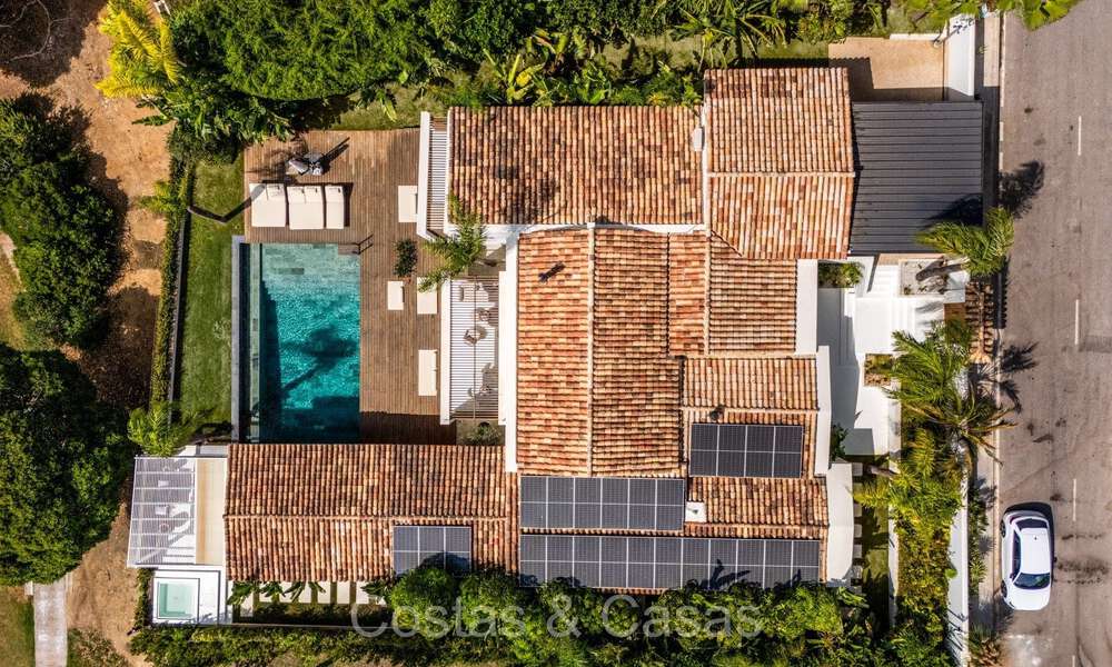 Stijlvol gerenoveerde luxevilla te koop, grenzend aan de golfbaan in Nueva Andalucia, Marbella 72290