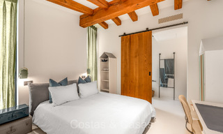 Stijlvol gerenoveerde luxevilla te koop, grenzend aan de golfbaan in Nueva Andalucia, Marbella 72305 