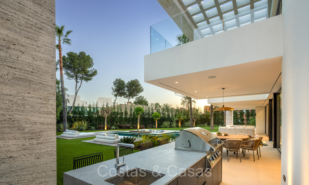 Indrukwekkende, hedendaagse designvilla te koop in Nueva Andalucia, Marbella 72197