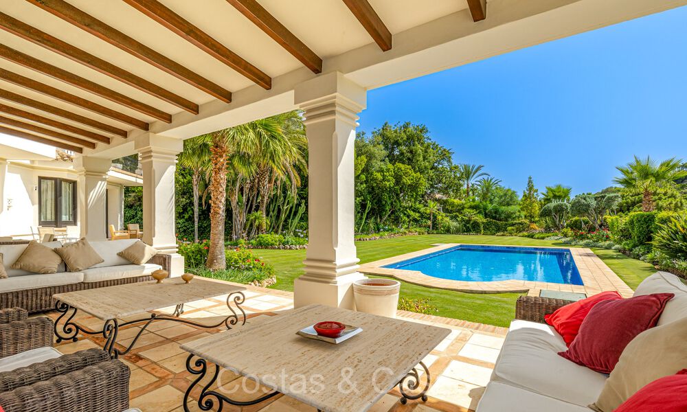 Prestigieuze, Spaanse luxevilla te koop grenzend aan de golfbaan in het hoogstaande La Zagaleta golfresort, Benahavis - Marbella 72472