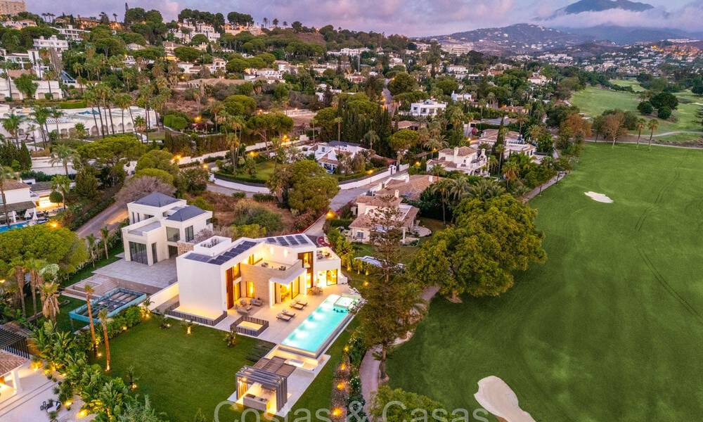 Architectonische boutique villa te koop, eerstelijns Las Brisas golf in Nueva Andalucia, Marbella 72627