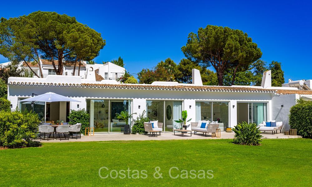 Mediterrane gelijkvloerse villa te koop grenzend aan de Aloha golfbaan in Nueva Andalucia, Marbella 72819