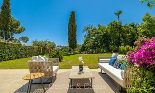 Mediterrane gelijkvloerse villa te koop grenzend aan de Aloha golfbaan in Nueva Andalucia, Marbella 72856 