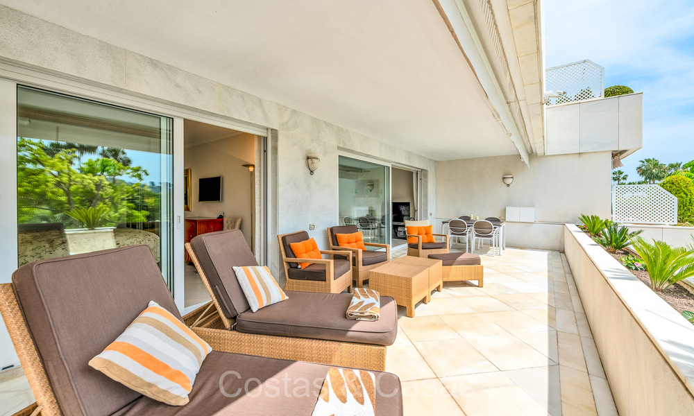 Appartement te koop in een exclusief complex met permanente bewaking in Nueva Andalucia’s golfvallei, Marbella 72797