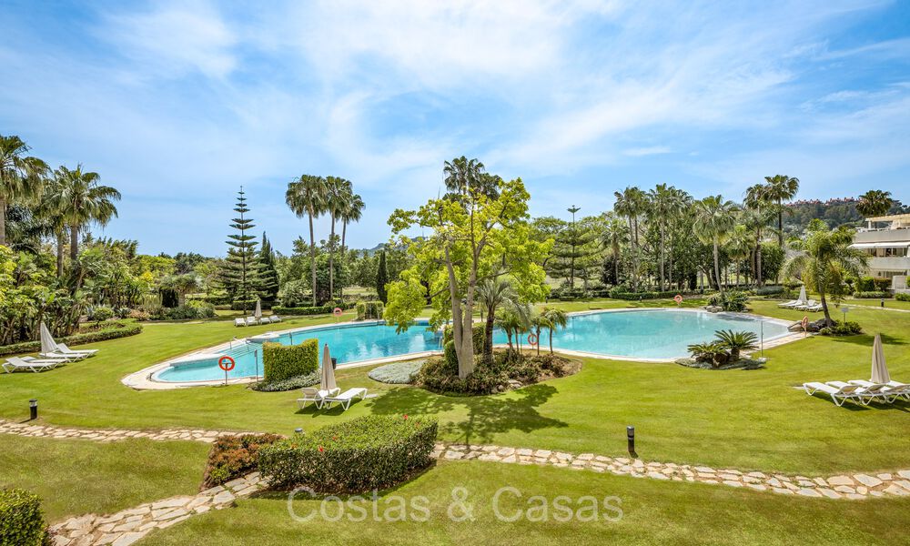 Appartement te koop in een exclusief complex met permanente bewaking in Nueva Andalucia’s golfvallei, Marbella 72798