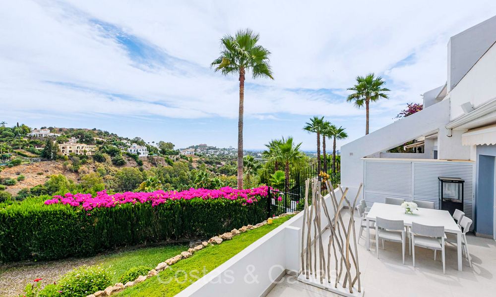 Prestigieus gerenoveerd appartement te koop met ruim terras in La Quinta golfresort, Benahavis - Marbella 72927