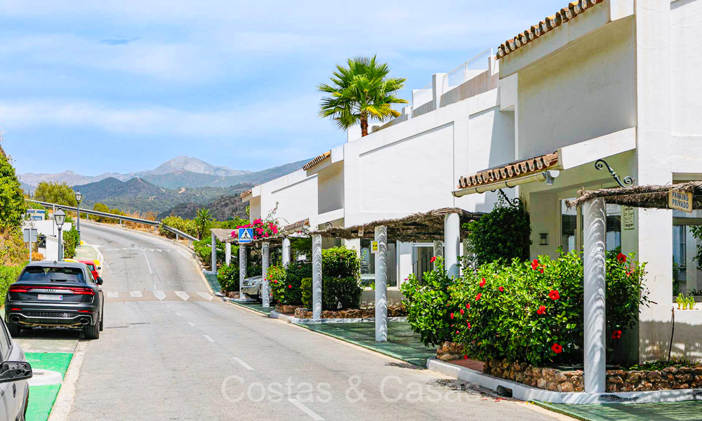 Prestigieus gerenoveerd appartement te koop met ruim terras in La Quinta golfresort, Benahavis - Marbella 72931