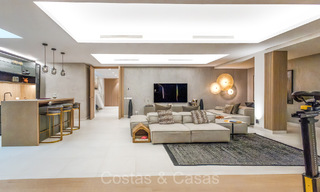 Verfijnde, minimalistische luxewoning te koop in een prestigieus complex in Nueva Andalucia, Marbella 73174 