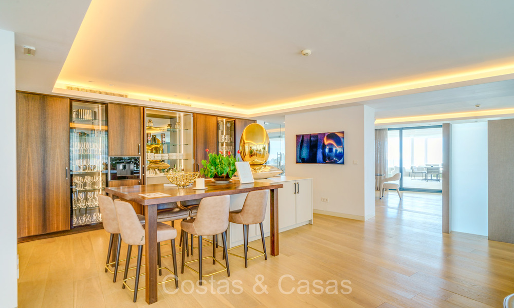 Instapklaar, contemporain appartement met zeezicht te koop in een gated community gelegen in de heuvels van Marbella 73485