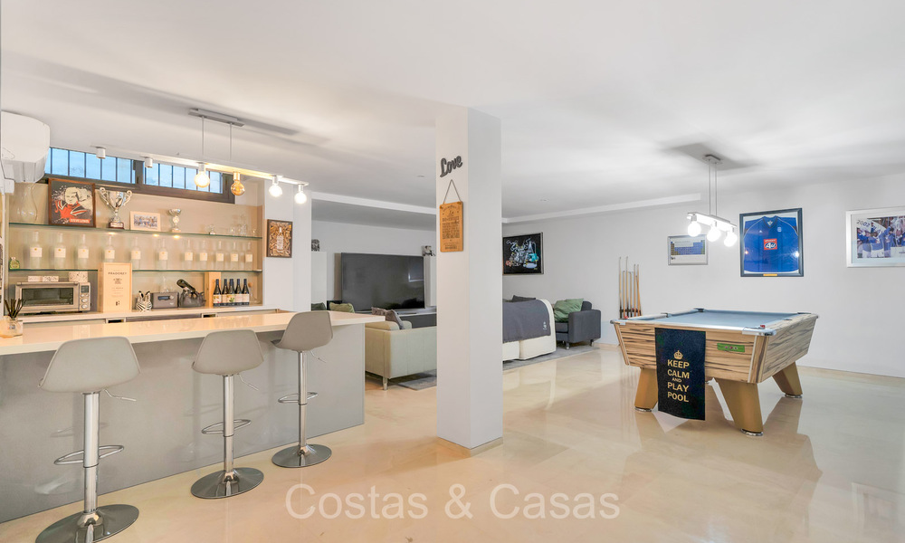 Prachtige, moderne luxevilla te koop in een vooraanstaande woonwijk op de New Golden Mile tussen Marbella en Estepona 73794