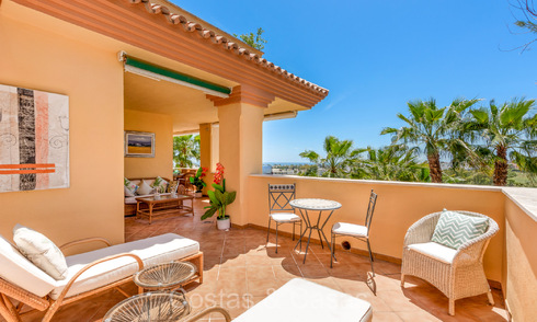 3-slaapkamer appartement te koop op loopafstand van Puerto Banus en het strand in een gated urbanisatie in Nueva Andalucia, Marbella 73707