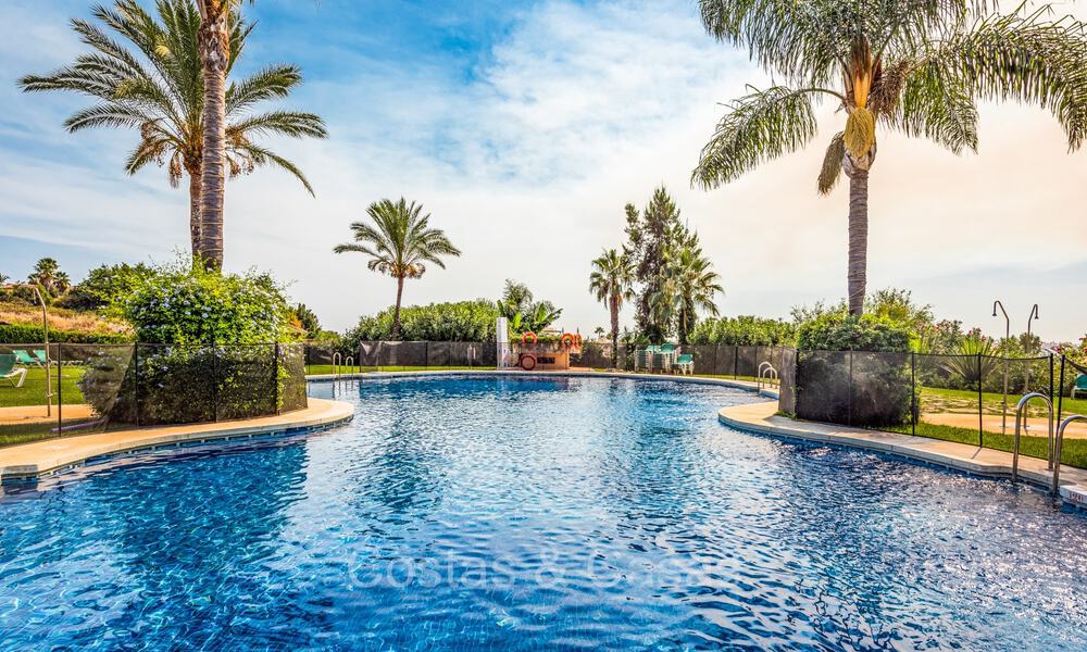 3-slaapkamer appartement te koop op loopafstand van Puerto Banus en het strand in een gated urbanisatie in Nueva Andalucia, Marbella 73726