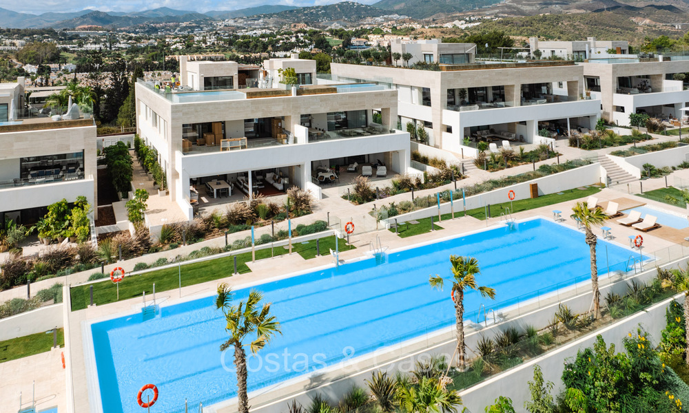 Instapklaar, prestigieus duplex appartement te koop in een chique resort-stijl wooncomplex op de Golden Mile van Marbella 73859