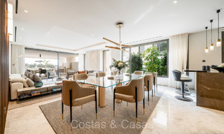 Instapklaar, prestigieus duplex appartement te koop in een chique resort-stijl wooncomplex op de Golden Mile van Marbella 73867 