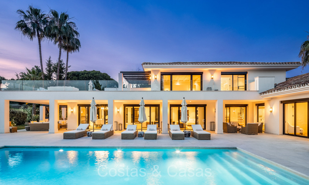 Luxueus gerenoveerde modern-mediterrane villa te koop, eerstelijnsgolf in Nueva Andalucia, Marbella 73871